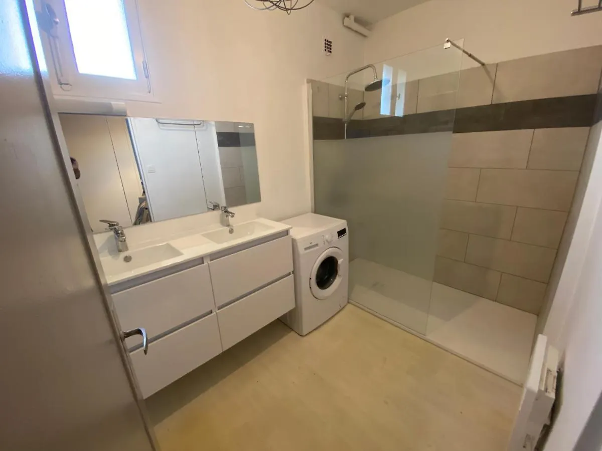 Fabuleux T3 De 85 M2, Situe Au Calme Avec Grand Parking Gratuit Prive ,Fibre Wifi Apartment Saint Gaudens 0*,