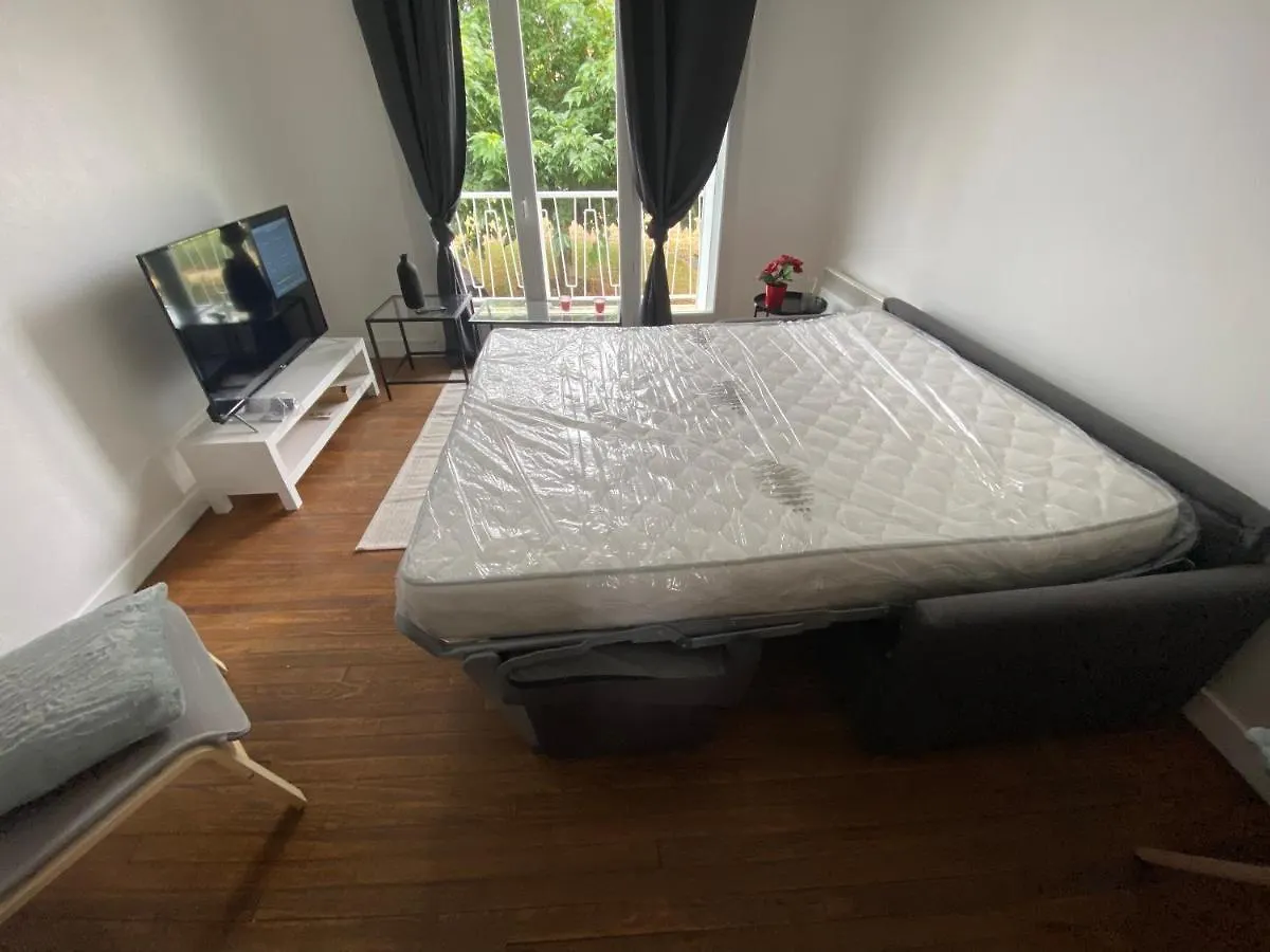 Fabuleux T3 De 85 M2, Situe Au Calme Avec Grand Parking Gratuit Prive ,Fibre Wifi Apartment Saint Gaudens