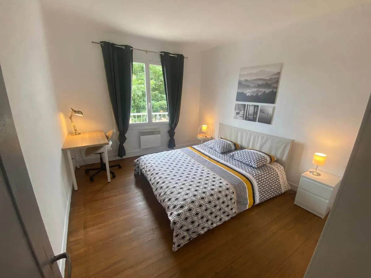 Fabuleux T3 De 85 M2, Situe Au Calme Avec Grand Parking Gratuit Prive ,Fibre Wifi Apartment Saint Gaudens