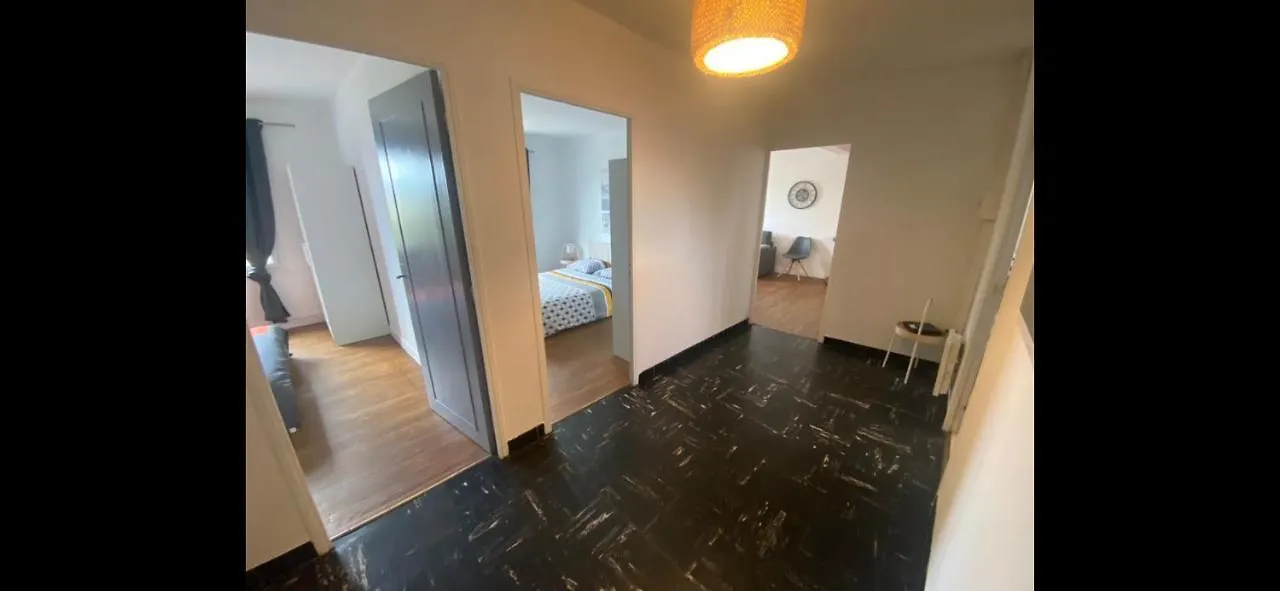 Fabuleux T3 De 85 M2, Situe Au Calme Avec Grand Parking Gratuit Prive ,Fibre Wifi Apartment Saint Gaudens