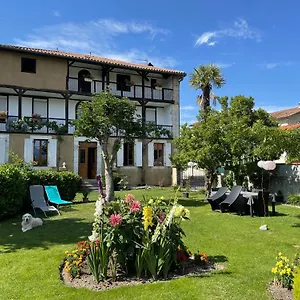La Maison D'amalaurille Guest house